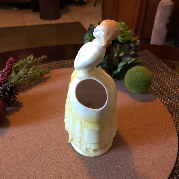 Mid Century Lady Vase Planter - Picture 3 of 8